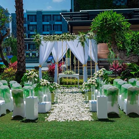 Courtyard By Marriott Bali Seminyak Resort Eksteriør billede The Westin Orchard, Manila
