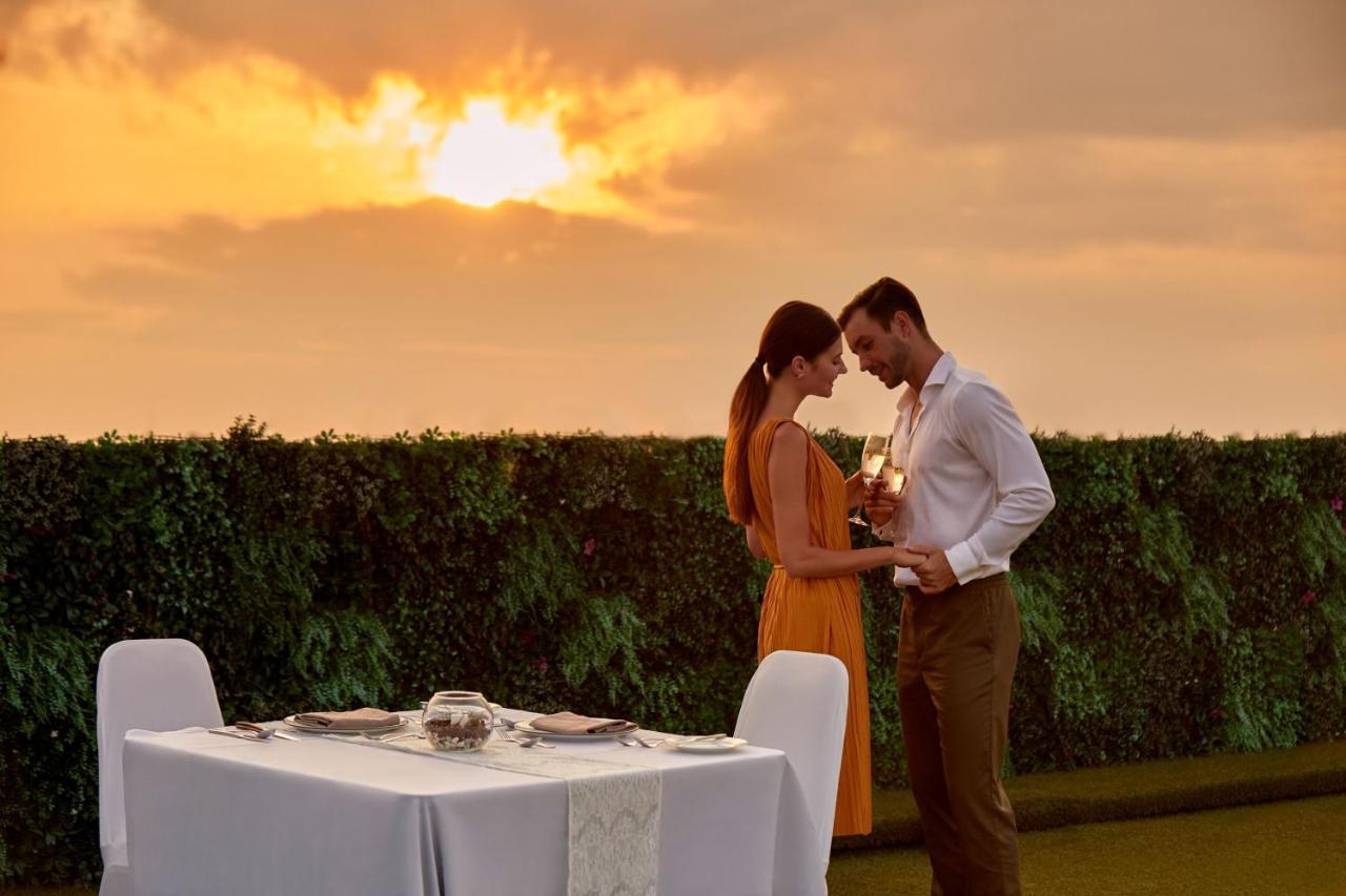 Courtyard By Marriott Bali Seminyak Resort Eksteriør billede The Park, Hyderabad