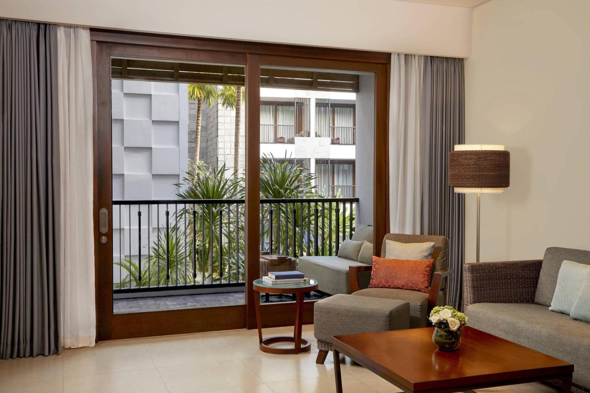 Courtyard By Marriott Bali Seminyak Resort Eksteriør billede